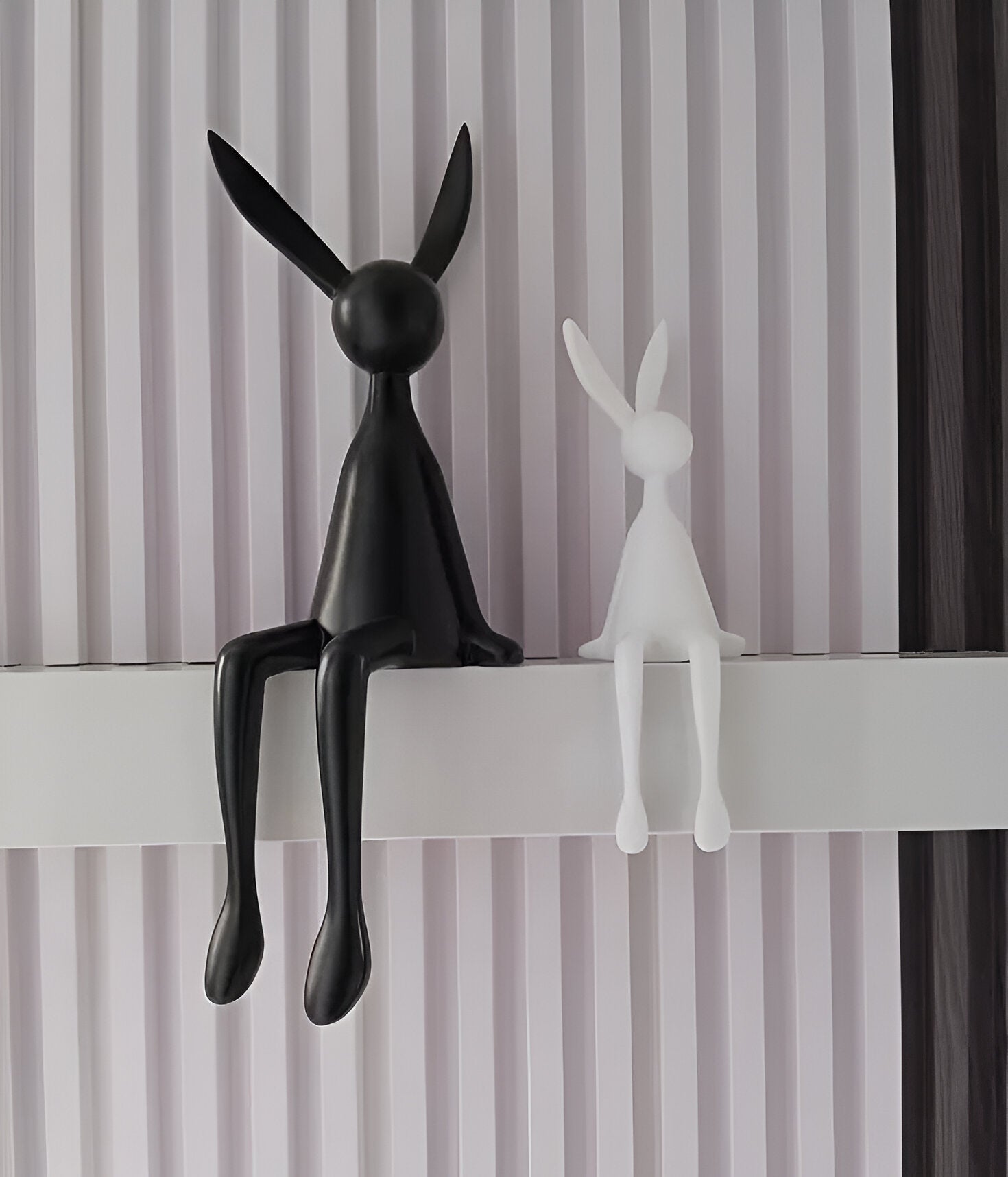 Statue décorative lapin assis en résine noir blanc bleu 18cm 50cm décoration salon | Restfield