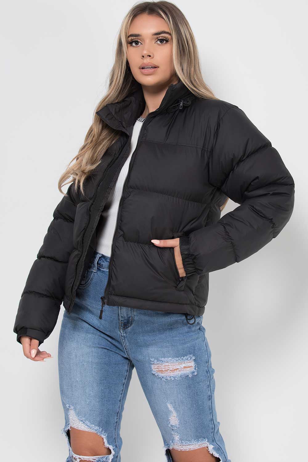 Quilted Women's Jacket with Hood and Zipper - Long Puffer Winter Jacket, Warm and Windproof for Women, Black | Sansoti