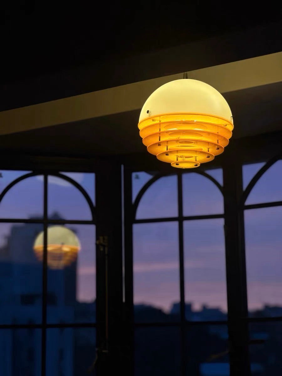 Stijlvolle Hanglamp Bauhaus Design Oranje-Wit Sfeerverlichting voor Moderne Interieurs | Sansoti