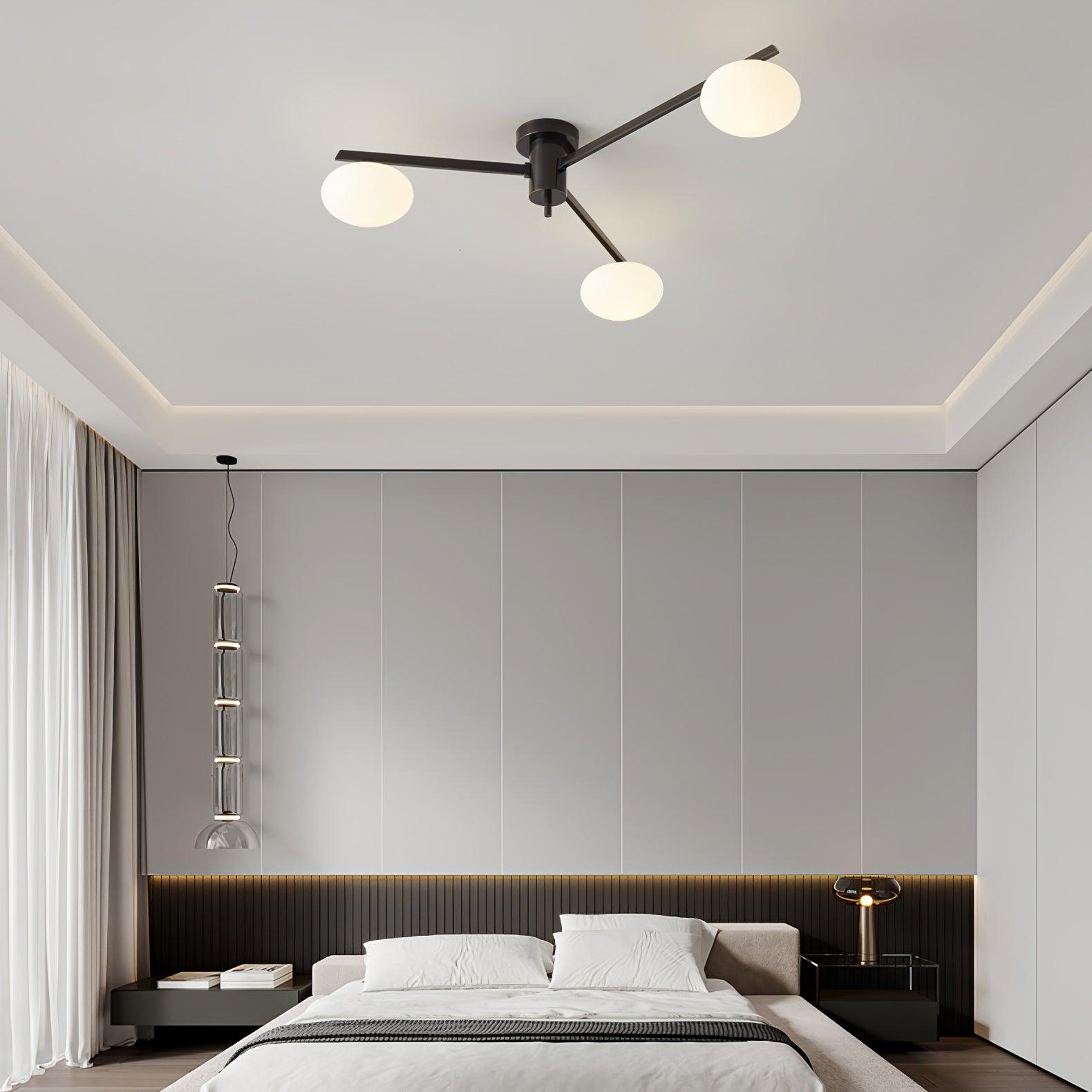 Plafondlamp met Ovale Glasbolletjes en Slanke Armen – Modern Laagprofieldesign voor Lage Plafonds in Zwart of Messing – G9 Fitting – 3-Kops, 5-Kops en 6-Kops Configuratie | Sansoti