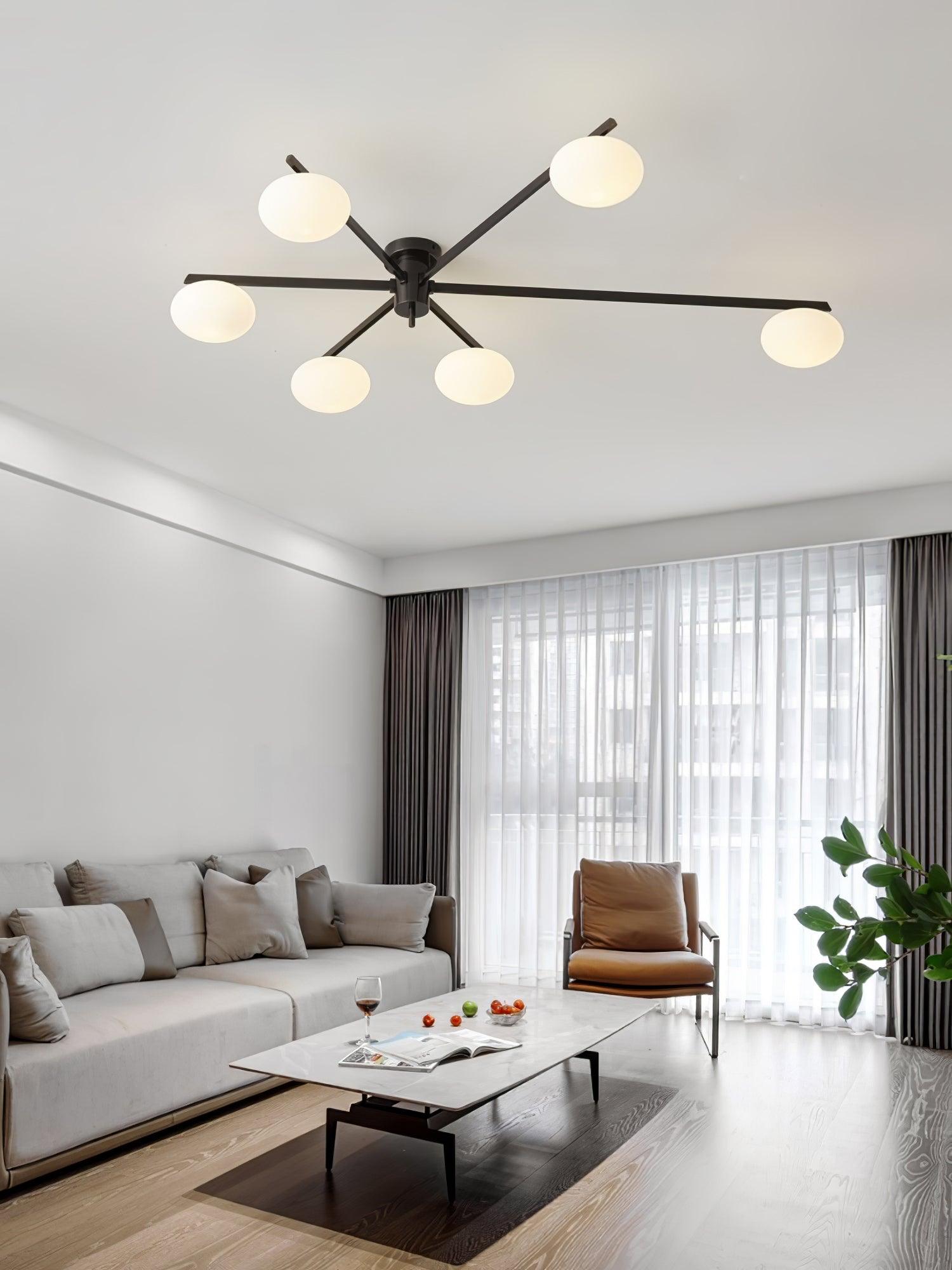 Plafondlamp met Ovale Glasbolletjes en Slanke Armen – Modern Laagprofieldesign voor Lage Plafonds in Zwart of Messing – G9 Fitting – 3-Kops, 5-Kops en 6-Kops Configuratie | Sansoti