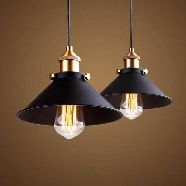 Moderne Scandinavische Industriële Hanglamp – Zwart met Gouden Accenten | Sansoti