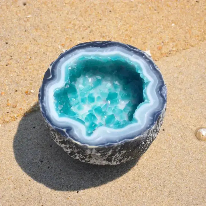 Decoratieve Geurkaars met Kristaleffect – Natuurwas in Geode-Houder voor Rust en Sfeer | Sansoti