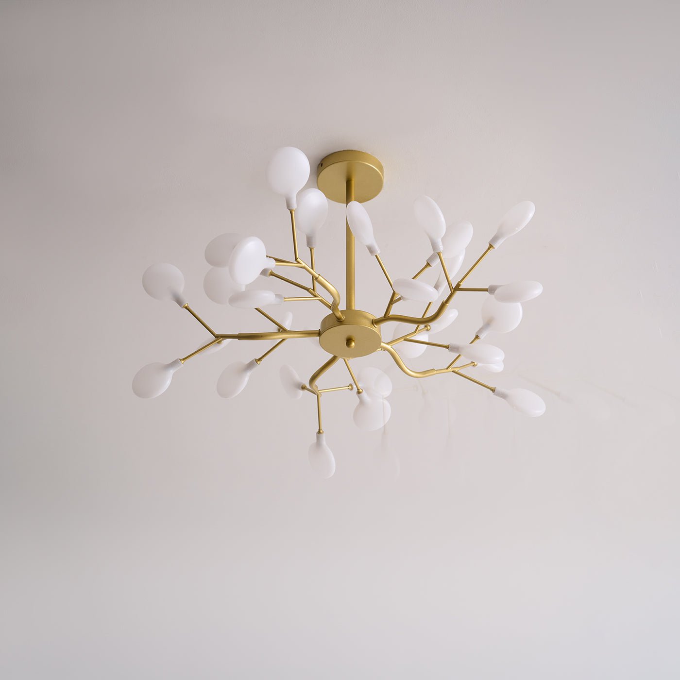 Hängelampe LED Metall Gold Acryl Weiß Wohnzimmer Esszimmer Modernes Design Deckenleuchte Organische Leuchte | Restfield