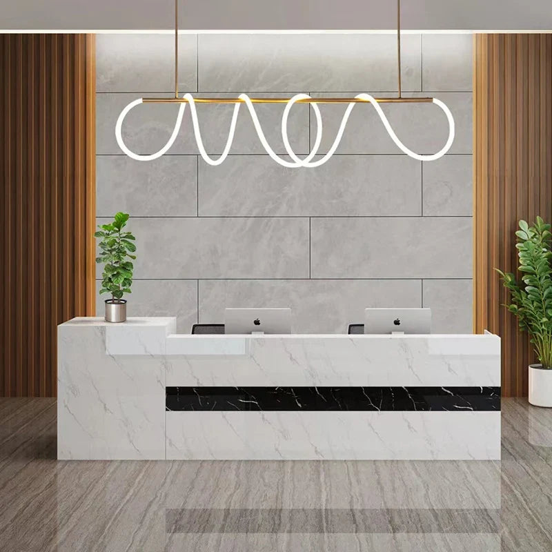 Liniowa lampa wisząca LED z aluminium, czarno-złota, 80-150 cm, nowoczesny design, do jadalni, sypialni i salonu | Sansoti