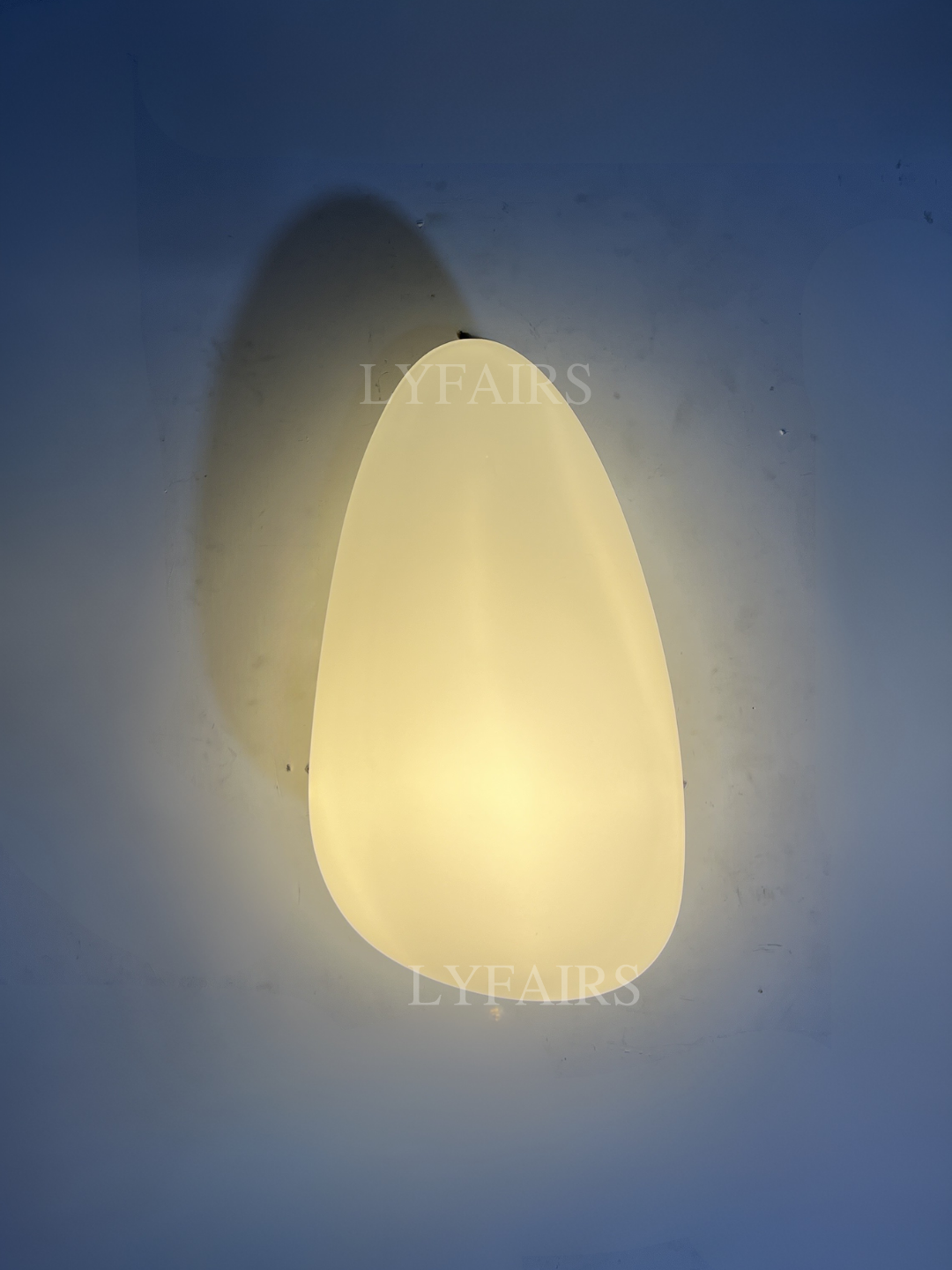 Moderne Glazen Wandlamp met Sfeervolle Ovale Kap – Stijlvolle Minimalistische Verlichting voor Hal Slaapkamer Woonkamer | Sansoti