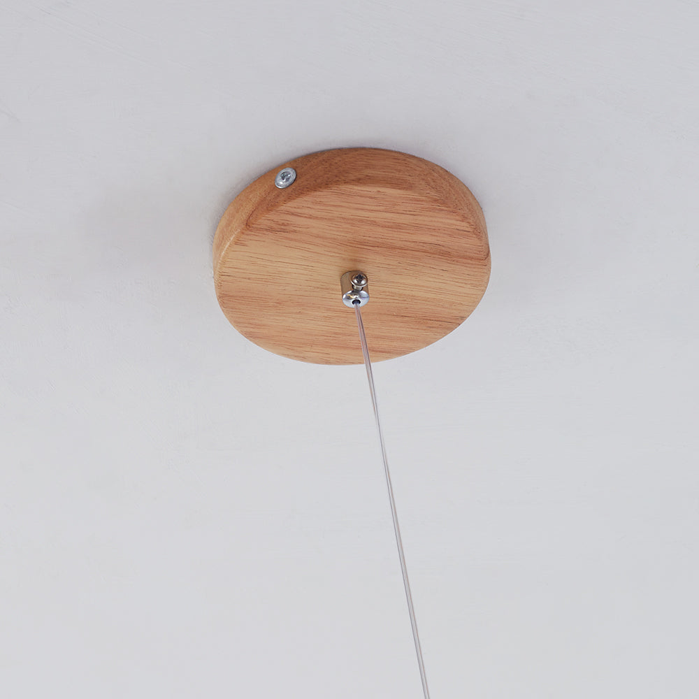 Hängeleuchte Glaskugel mit Deckenbefestigung aus Holz in warmem Walnusston - elegante Ambientebeleuchtung für das Wohnzimmer | Sansoti