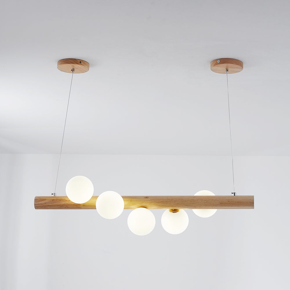 Hängeleuchte Glaskugel mit Deckenbefestigung aus Holz in warmem Walnusston - elegante Ambientebeleuchtung für das Wohnzimmer | Sansoti