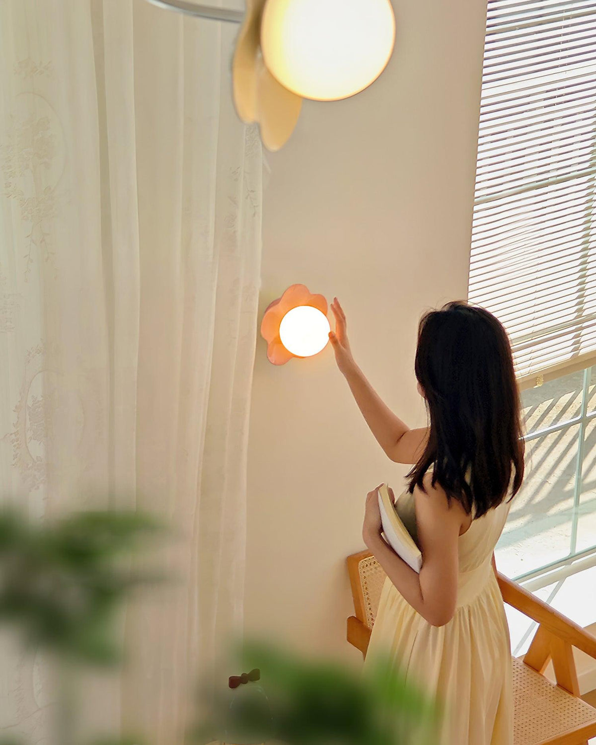 Wandlamp Bloemblaadjes Design Hars Glas G9 Fitting Dimbaar Woonkamer Slaapkamer 3 Kleuren Sfeervol Licht | Sansoti