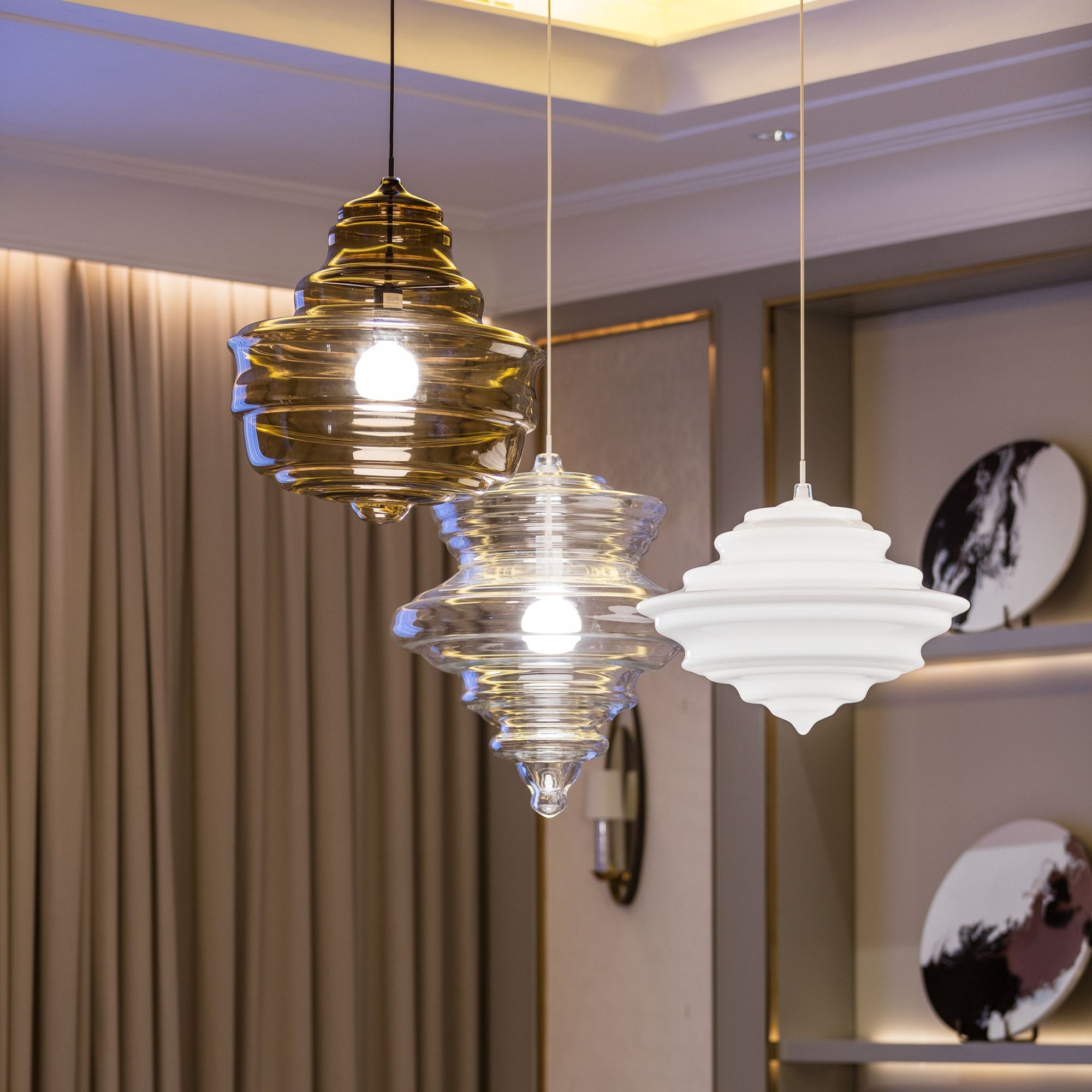 Hanglamp Geïnspireerd op Metropolitan Opera met Vloeiende Silhouet – Handgemaakt Glas in Transparant, Opaal of Amber – Verstelbare Draad 150 cm | Sansoti