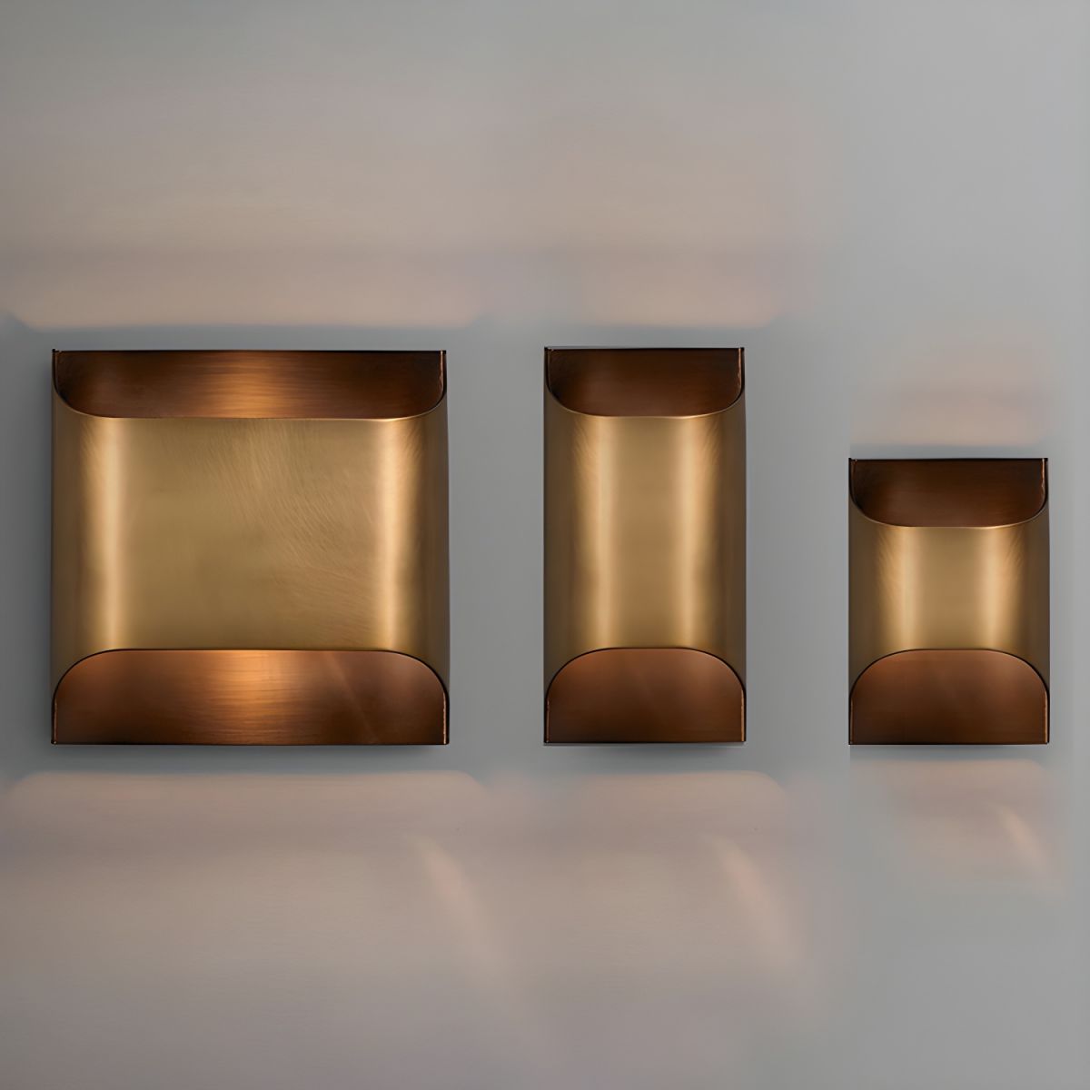 Messing Wandlamp Bolvorm met E14/G9 Fitting – Handgemaakte Retro Wandverlichting met Olielak Afwerking | Sansoti