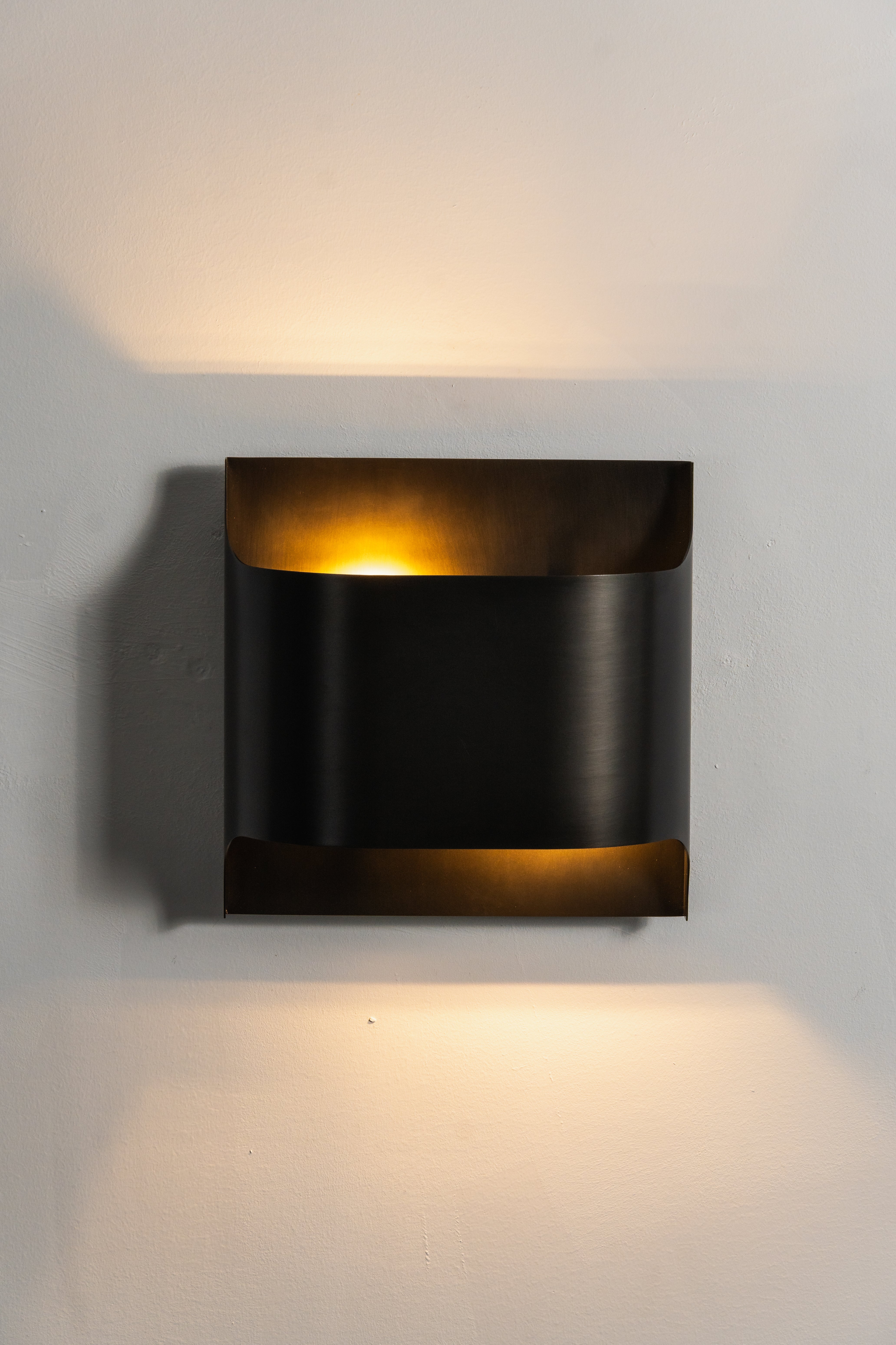 Messing Wandlamp Bolvorm met E14/G9 Fitting – Handgemaakte Retro Wandverlichting met Olielak Afwerking | Sansoti