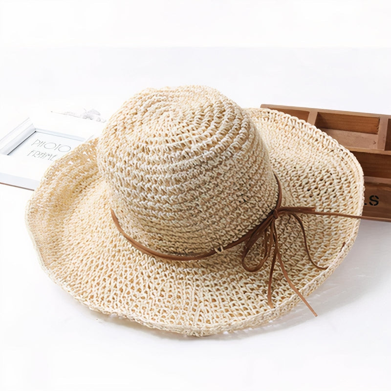 Strohhut für Damen mit breiter Krempe, dekorativer Kordel, atmungsaktiv, faltbar, für Strand, Urlaub und Sommer | Sansoti