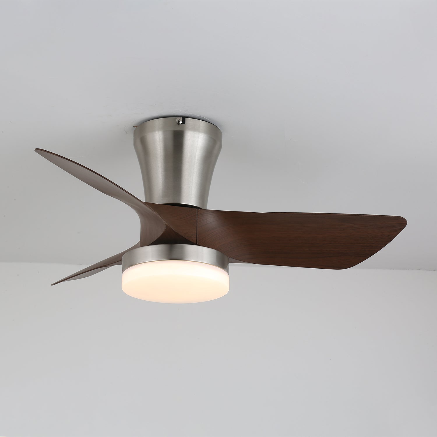 Moderne Houten Plafondventilator Trivon met Geïntegreerde Verlichting – Verstelbare Snelheid & Afstandsbediening | Sansoti