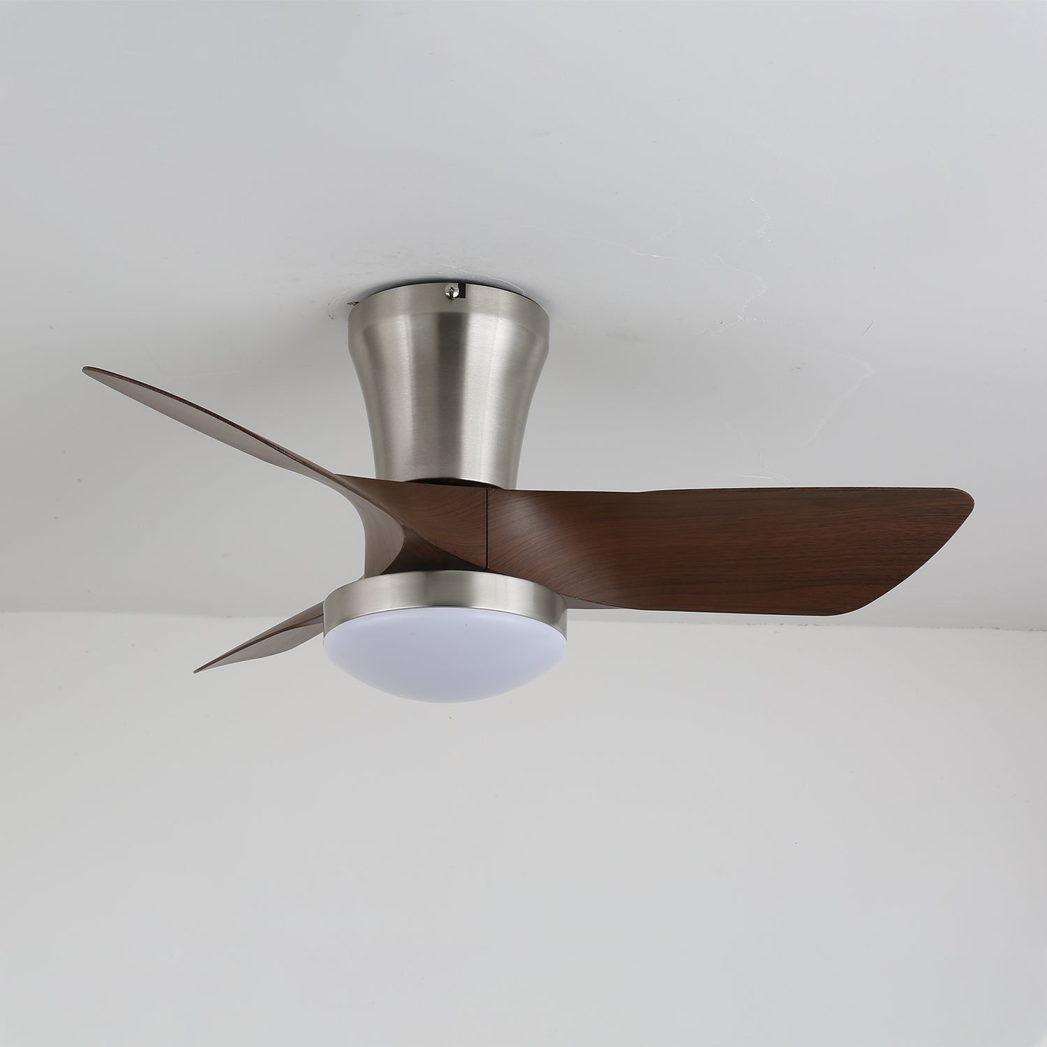 Moderne Houten Plafondventilator Trivon met Geïntegreerde Verlichting – Verstelbare Snelheid & Afstandsbediening | Sansoti