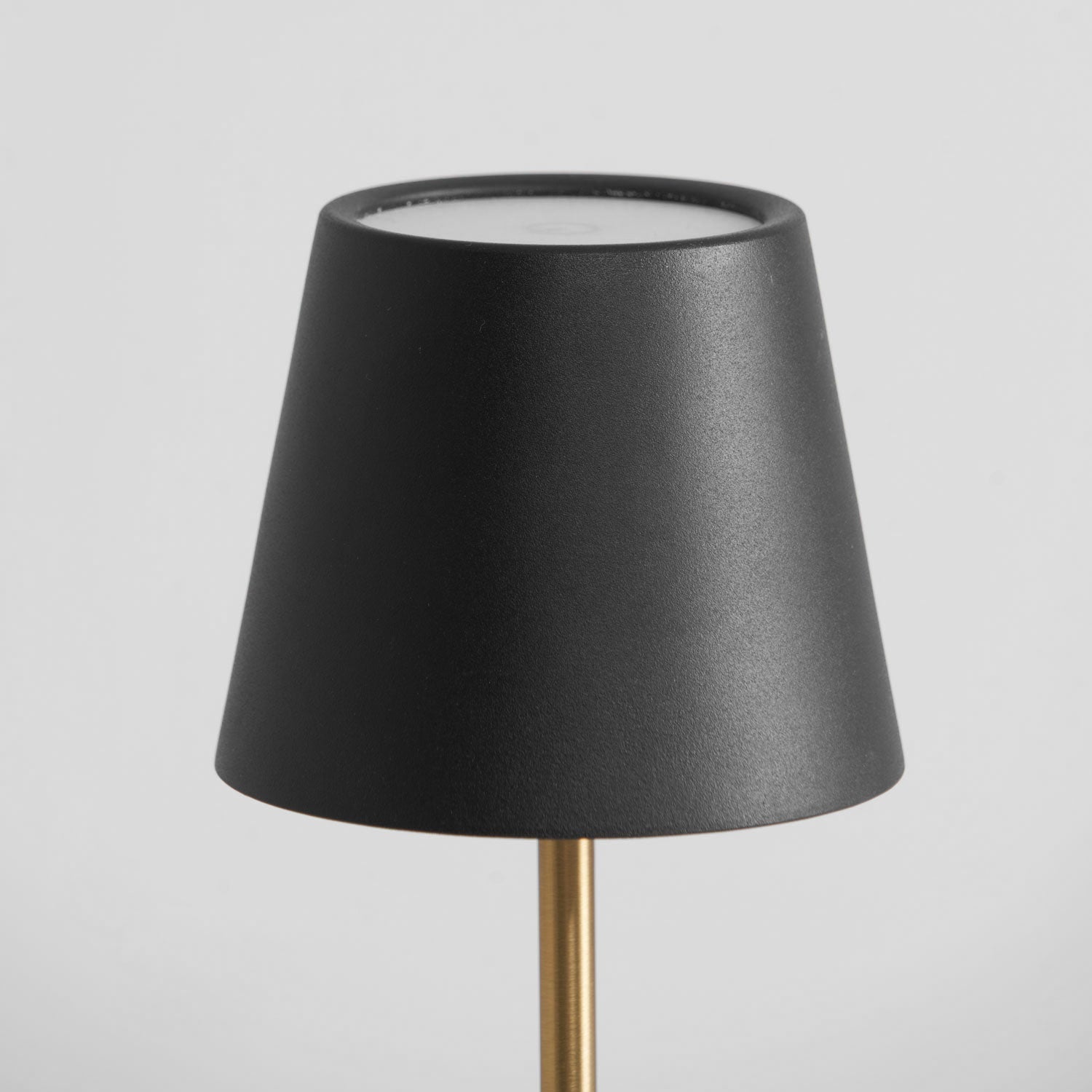 Draagbare Mini Tafellamp op Batterij met Marmeren Voet Ø10cm | Sansoti