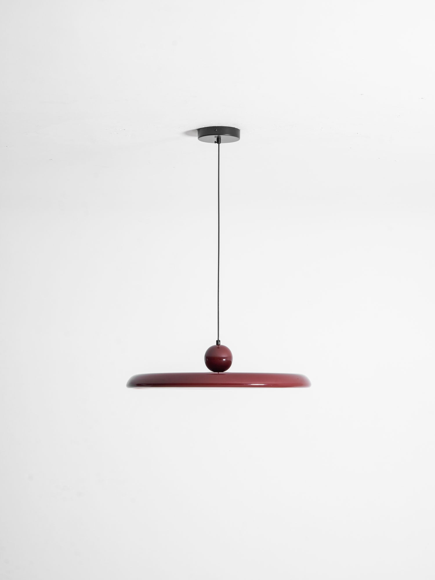 Ronde LED Hanglamp Lola – Minimalistisch Metaal & Acryl Disk Design – Dimbaar – Ø30/40/50cm – 3 Kleurtemperaturen – 150cm Verstelbare Kabel | Sansoti