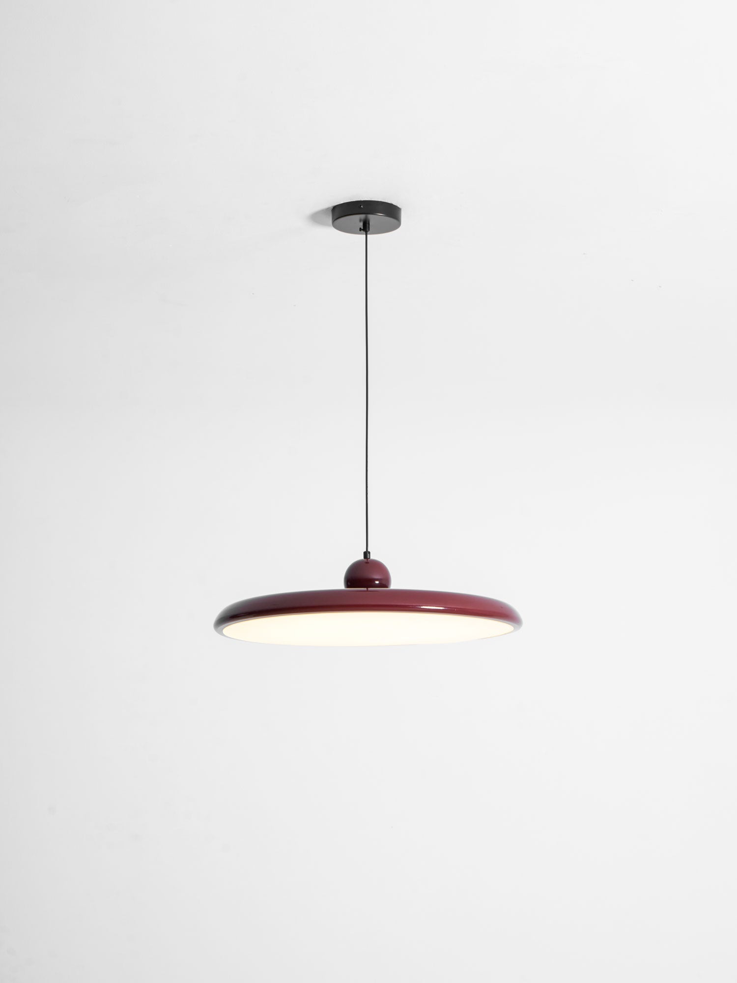 Ronde LED Hanglamp Lola – Minimalistisch Metaal & Acryl Disk Design – Dimbaar – Ø30/40/50cm – 3 Kleurtemperaturen – 150cm Verstelbare Kabel | Sansoti