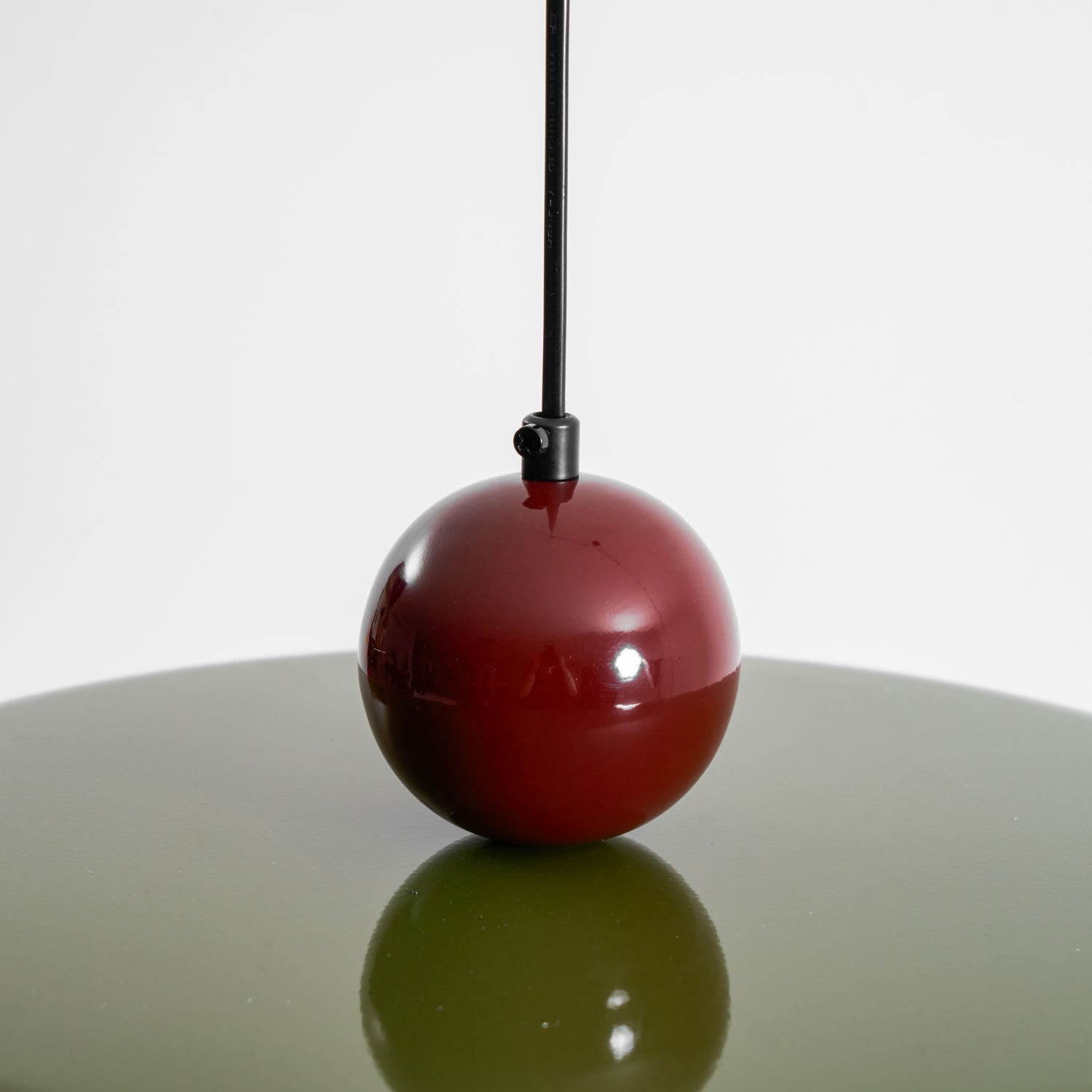 Hangende Plafondlamp Rond Stralend Disc Design Dimbaar 3 Kleuren 450cm Kabel Scandinavisch Interieur Rood Groen Beige | Sansoti
