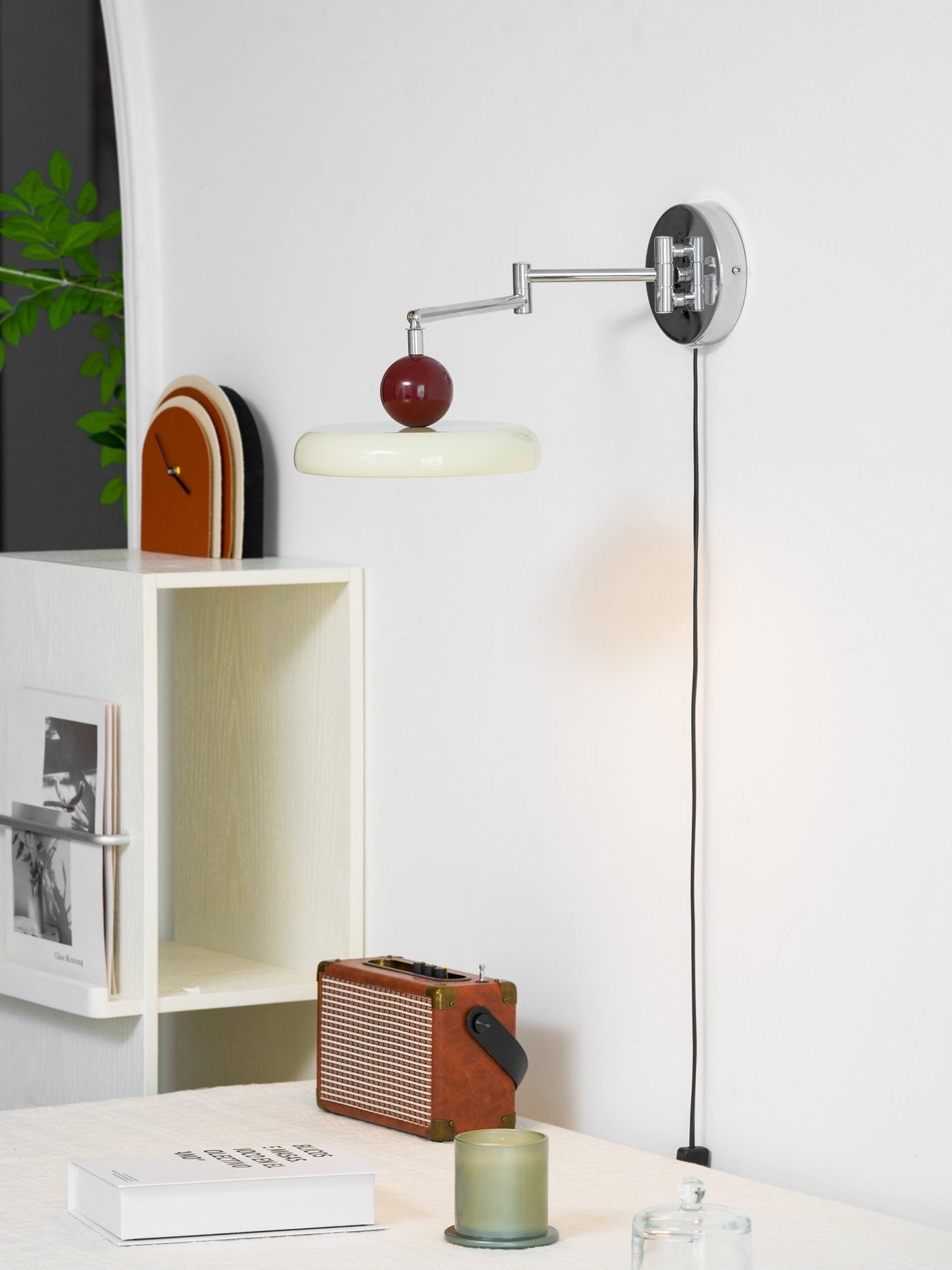 Ronde Plug-in Wandlamp – Scandinavisch Design met Geïntegreerde LED en 3 Kleurtemperaturen | Sansoti