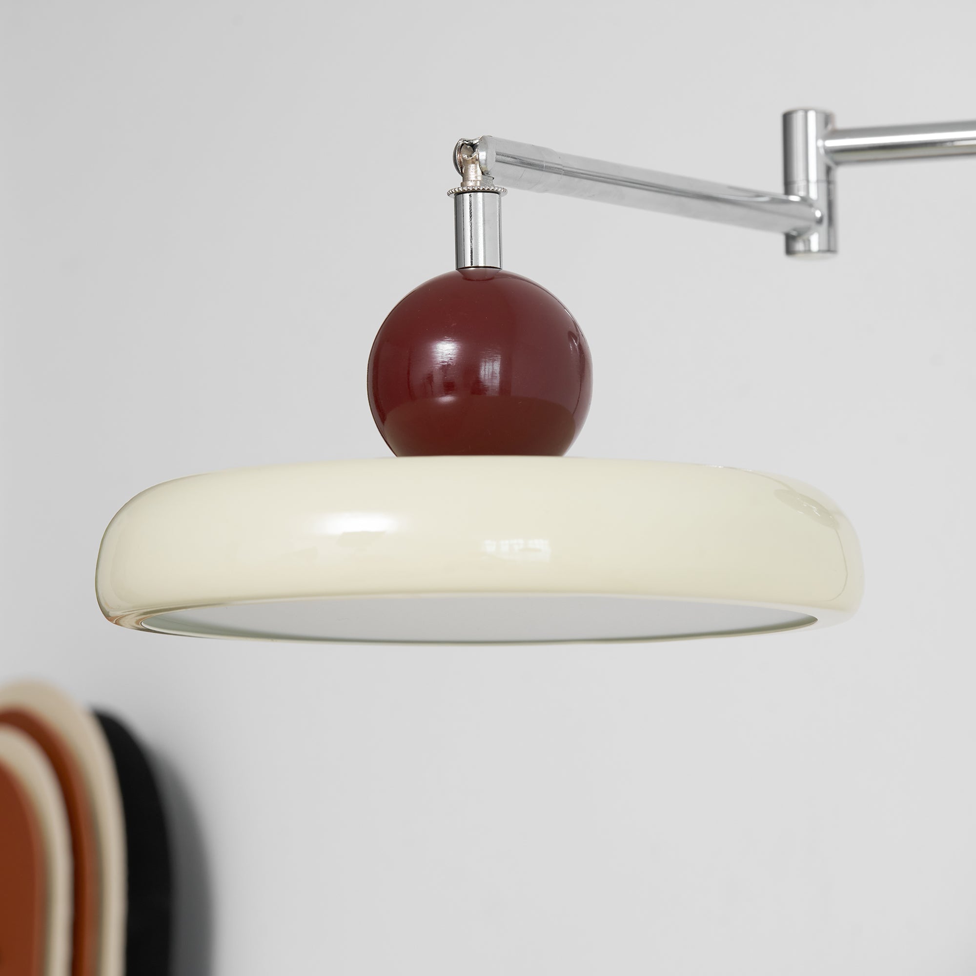 Ronde Plug-in Wandlamp – Scandinavisch Design met Geïntegreerde LED en 3 Kleurtemperaturen | Sansoti