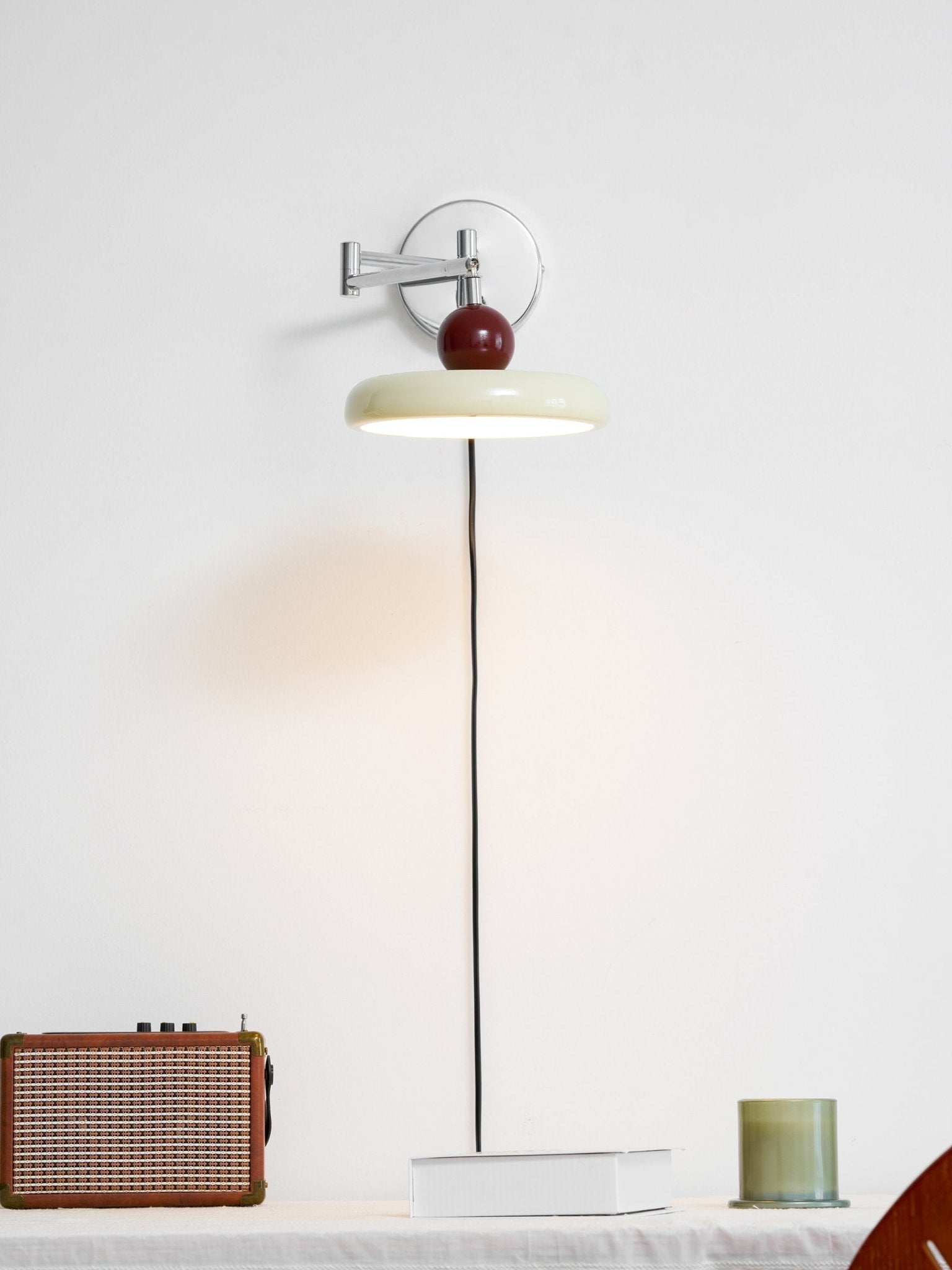 Ronde Plug-in Wandlamp – Scandinavisch Design met Geïntegreerde LED en 3 Kleurtemperaturen | Sansoti