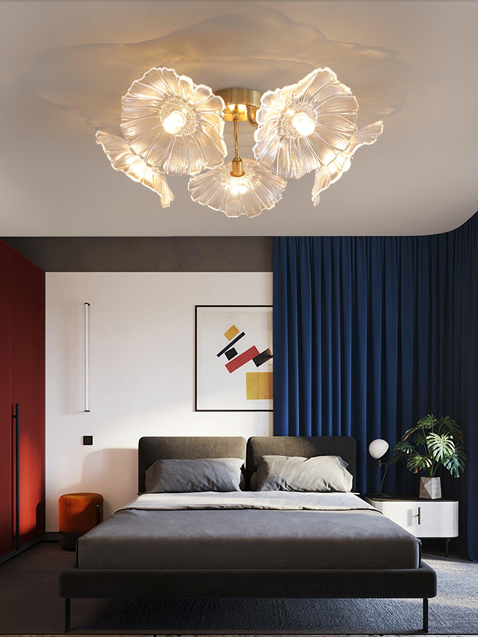 Glazen Plafondlamp met Bladmotief – 3, 5 of 6 Lichtpunten – Gouden Armatuur met Helder of Roze Matglas | Sansoti