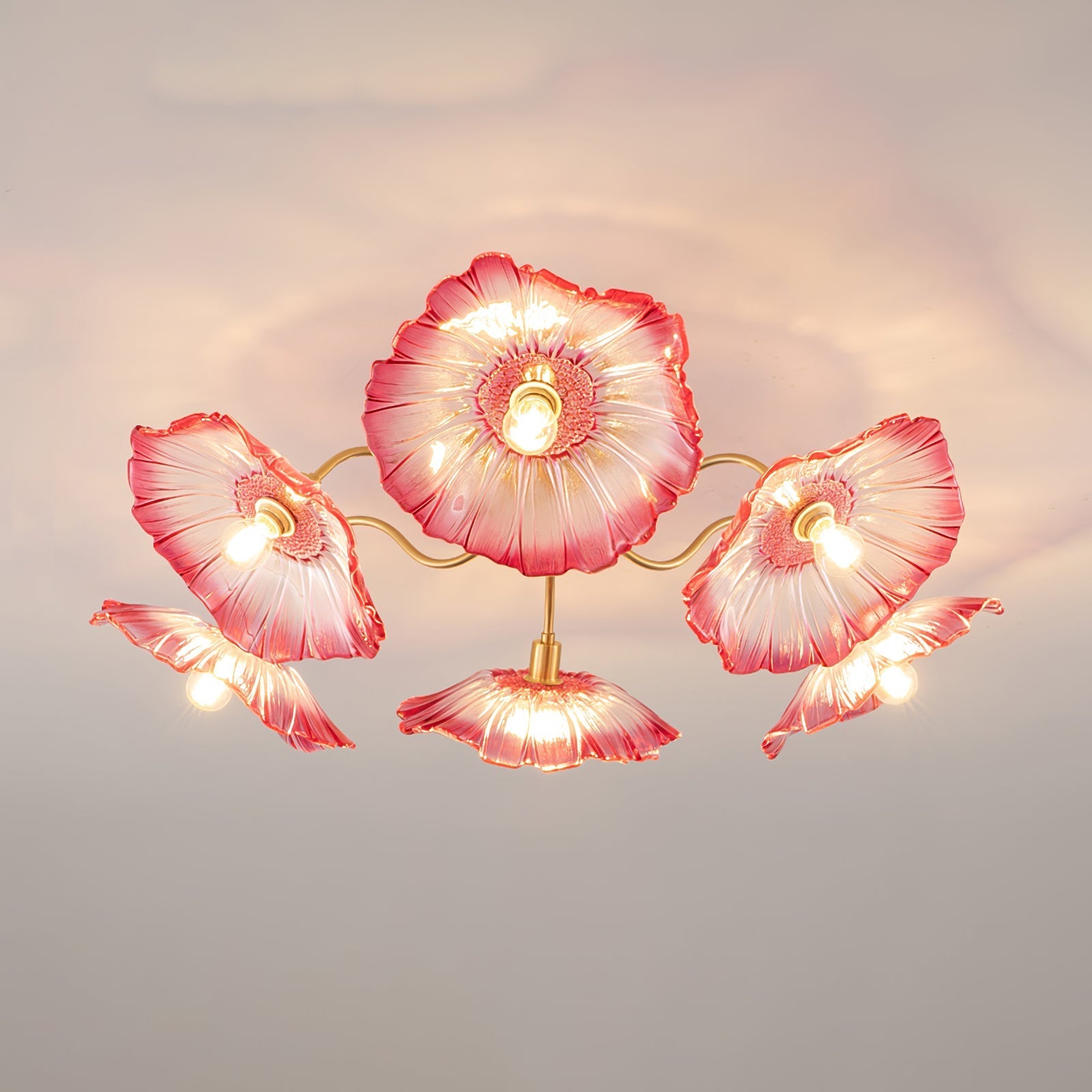 Glazen Plafondlamp met Bladmotief – 3, 5 of 6 Lichtpunten – Gouden Armatuur met Helder of Roze Matglas | Sansoti
