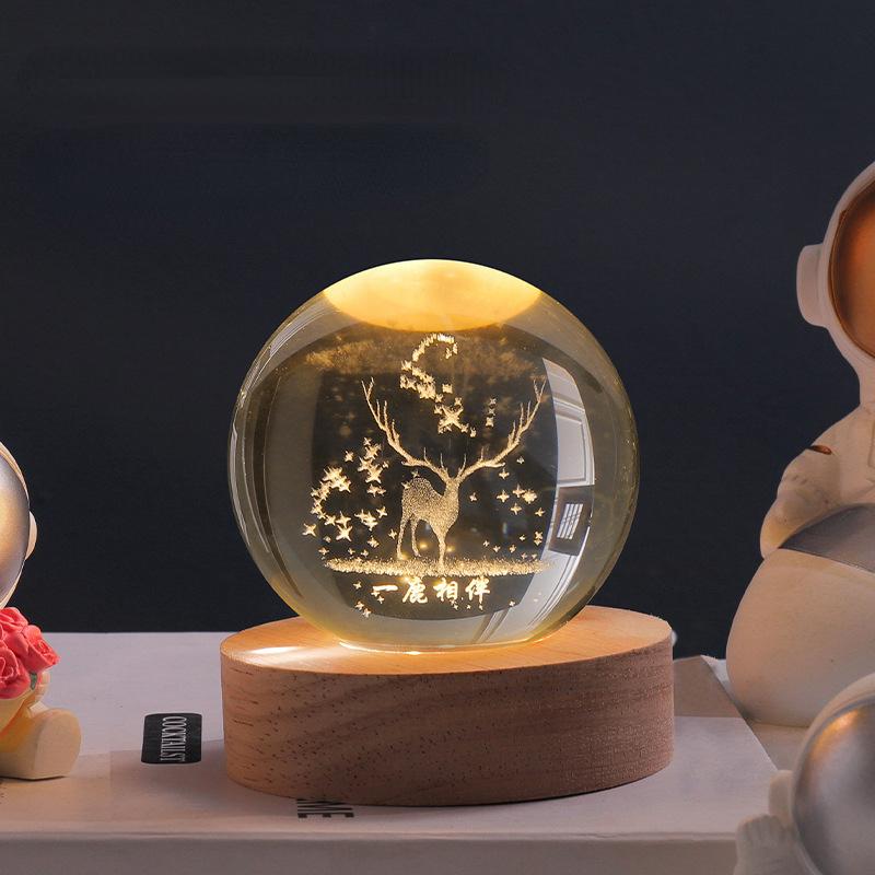 Glazen Bol met LED Verlichting 7cm Kosmos Ontwerp Decoratieve Nachtlamp Houten Standaard USB Sfeerlamp | Sansoti