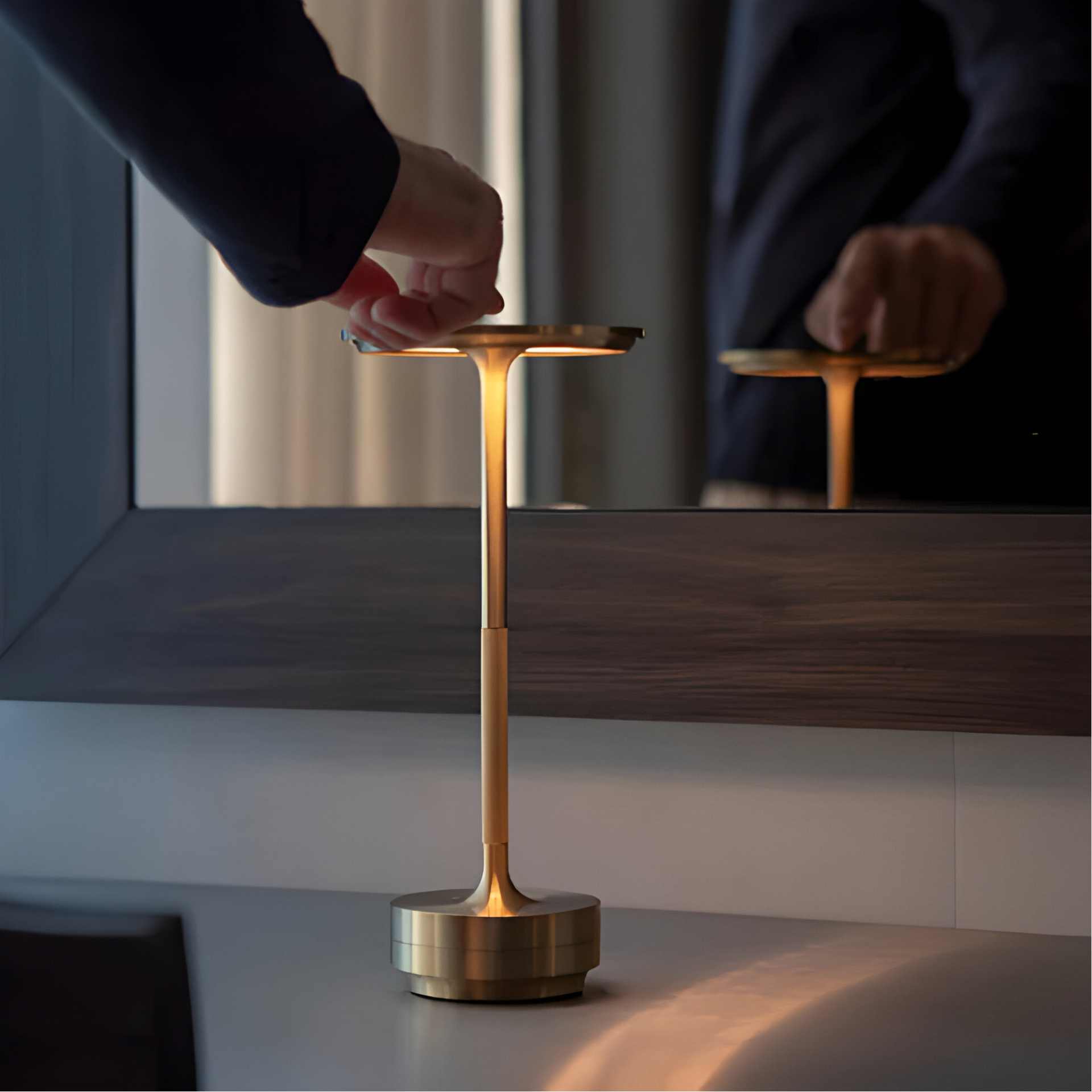 Kabellose Tischleuchte mit Touch-Dimmung – Luxuriöse LED-Tischlampe, wiederaufladbar, kabellos & Stimmungsbeleuchtung für Wohn- und Schlafzimmer
