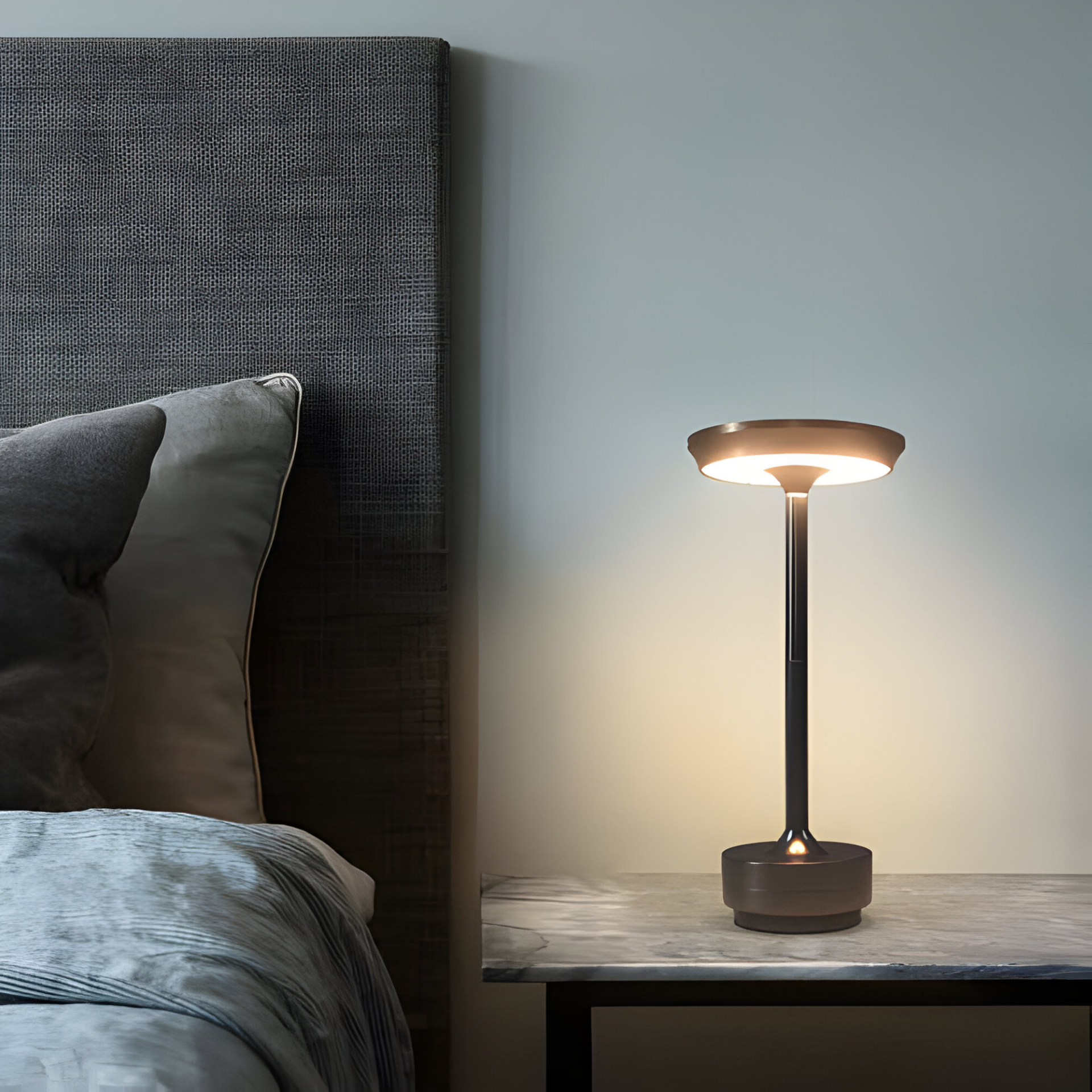 Kabellose Tischleuchte mit Touch-Dimmung – Luxuriöse LED-Tischlampe, wiederaufladbar, kabellos & Stimmungsbeleuchtung für Wohn- und Schlafzimmer