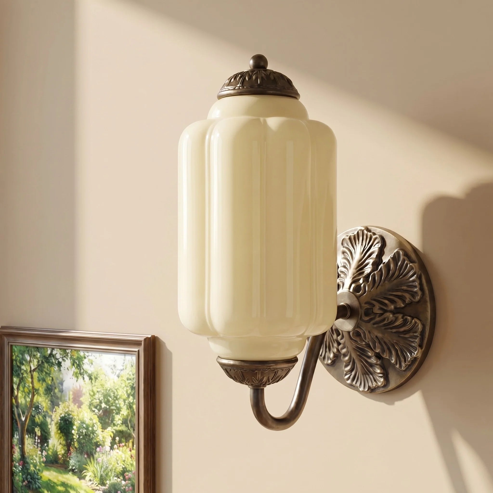 Vintage Wandlamp met Melkglas en Geolied Messing – Klassieke Retro Verlichting voor Hal, Slaapkamer, Woonkamer | Sansoti