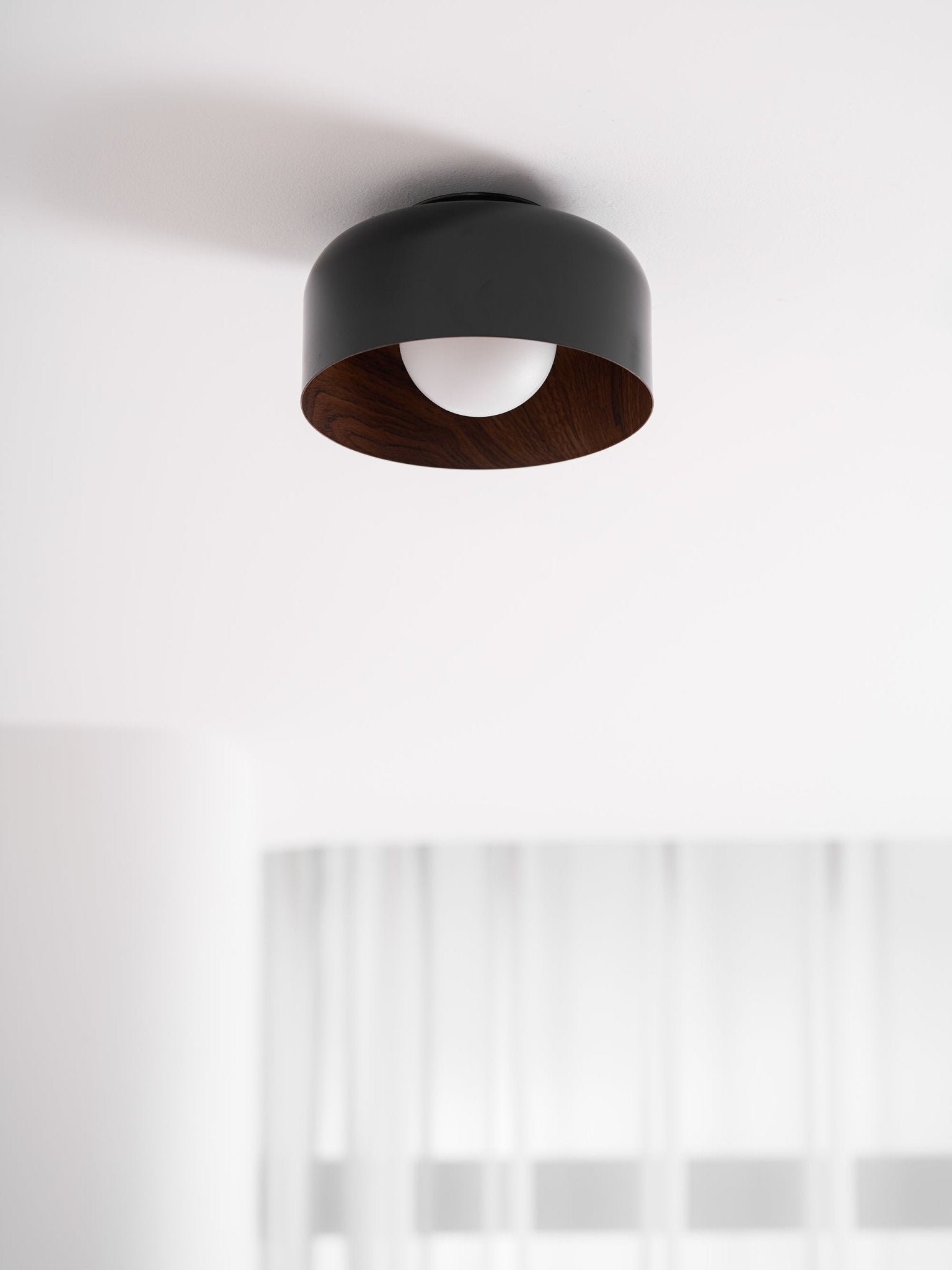 Ronde Plafondlamp met Houtnerf Interieur Glazen Bol ∅22 cm voor Hal Keuken Slaapkamer Wandmontage G9 Fitting | Sansoti