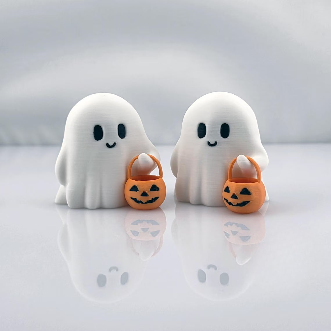 Halloween-Geisterfiguren-Set aus 3 Harzfiguren in Weiß - Herbsttischdekoration für ein festliches Zuhause | Sansoti