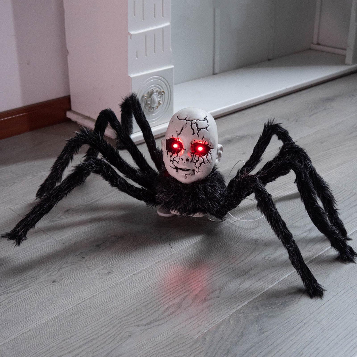 Animatronic Spider Pop Decoration with Motion Sensor and Glowing Eyes for a Spooky Halloween Party | Sansoti