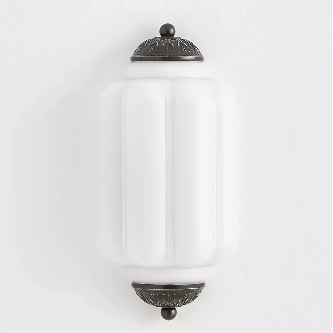 Vintage Wandlamp met Melkglazen Kap en Antieke Afwerking voor Sfeervolle Verlichting | Sansoti