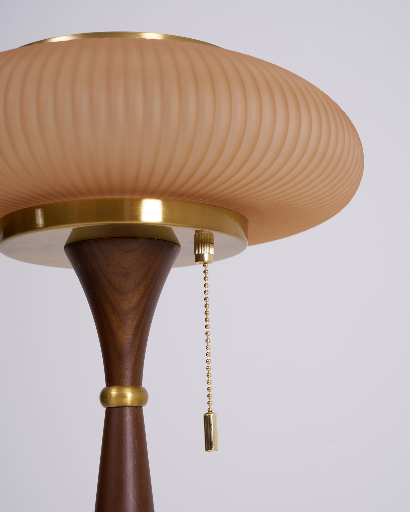 Tafellamp met Paddenstoelkap – Vintage Designverlichting voor Bureaus en Nachtkastjes | Sansoti