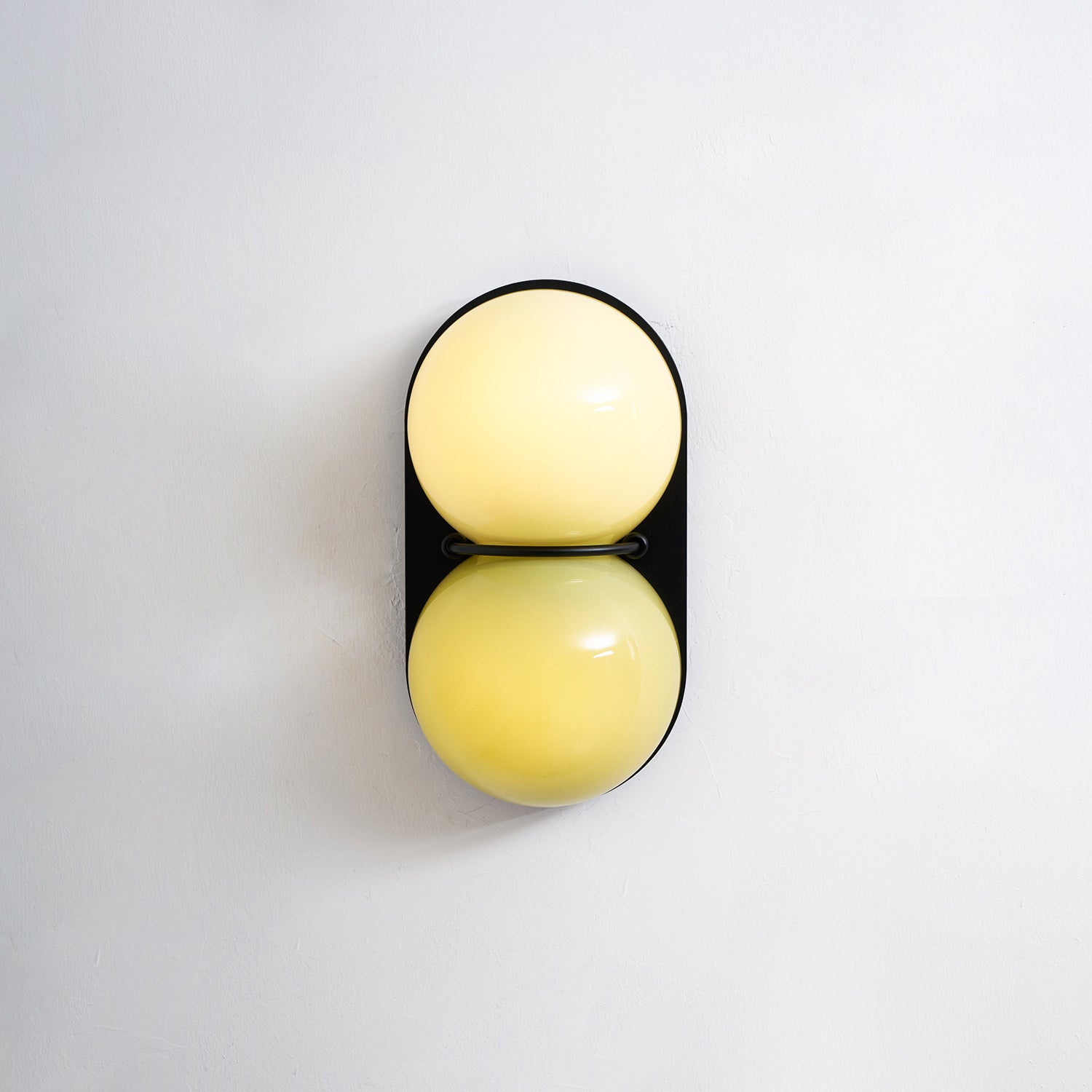 Moderne Dubbele Glazen Wandlamp – Speelse Verlichting met Gekleurde Glazen voor Slaapkamer & Kinderkamer | Sansoti