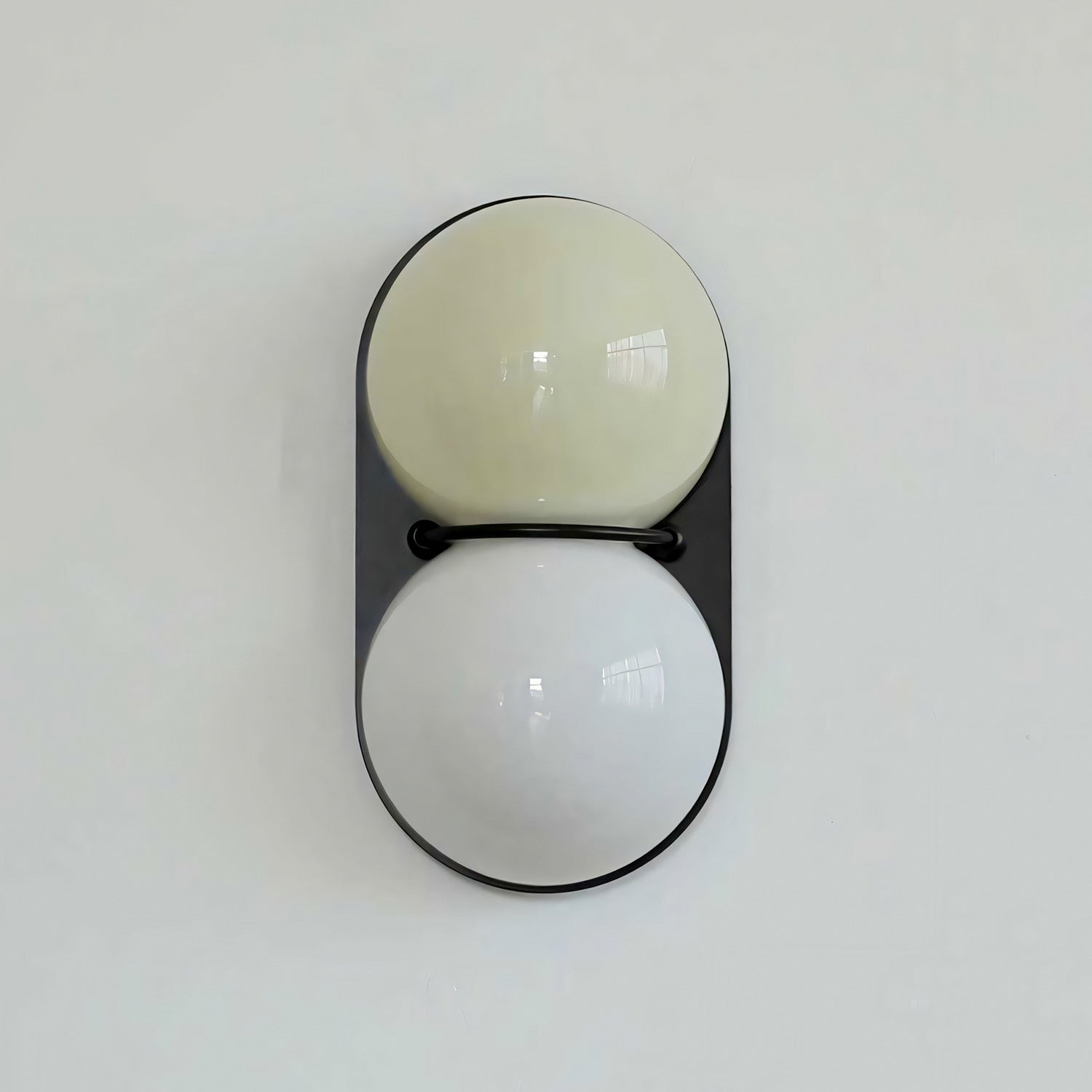 Moderne Dubbele Glazen Wandlamp – Speelse Verlichting met Gekleurde Glazen voor Slaapkamer & Kinderkamer | Sansoti