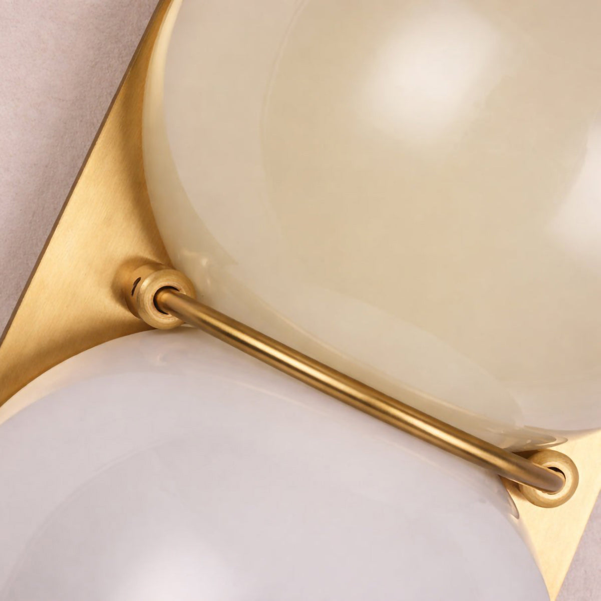 Moderne Dubbele Glazen Wandlamp – Speelse Verlichting met Gekleurde Glazen voor Slaapkamer & Kinderkamer | Sansoti
