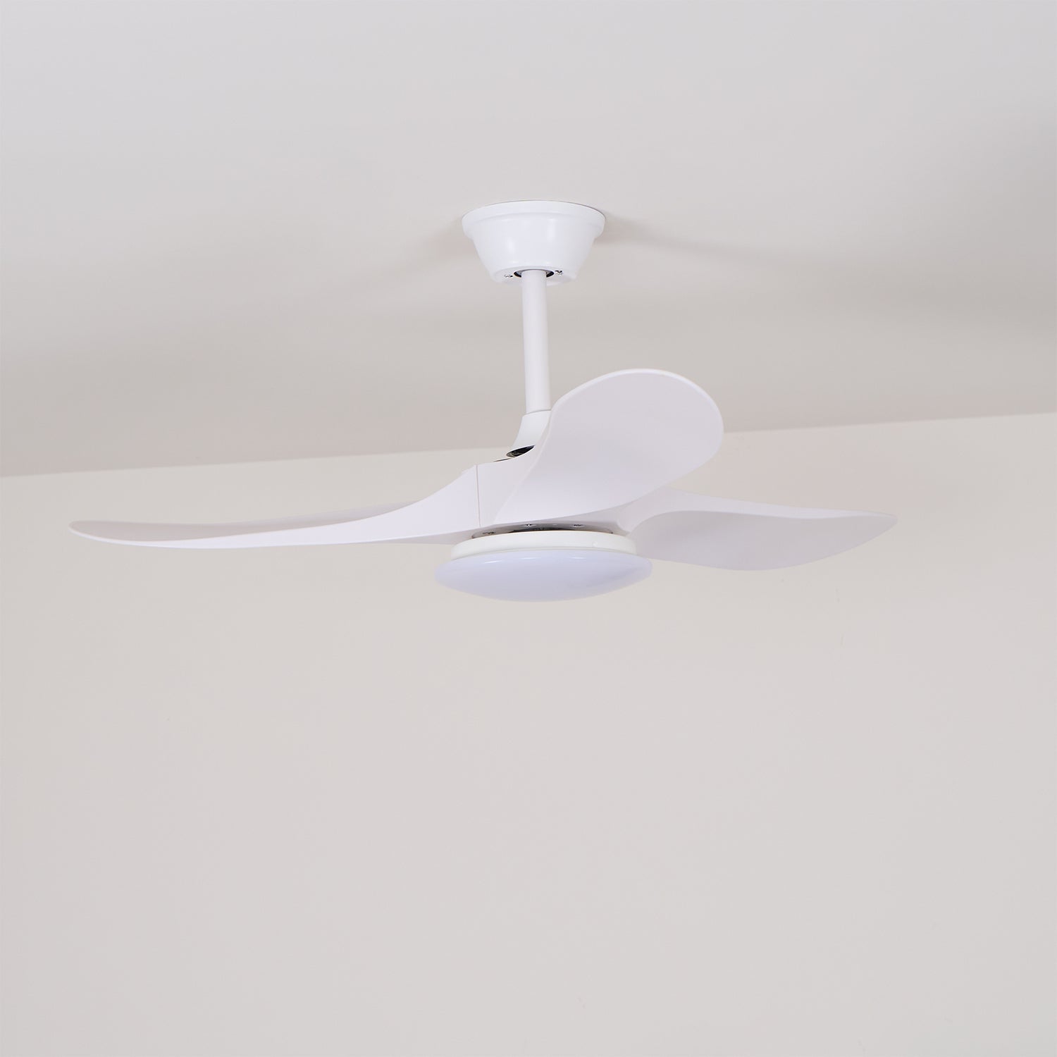 Plafondventilator met Verlichting 42″/52″ Massief Hout LED 6 Snelheden Afstandsbediening DC Motor Draadloze Wandschakelaar Compatible Woonkamer Slaapkamer | Sansoti