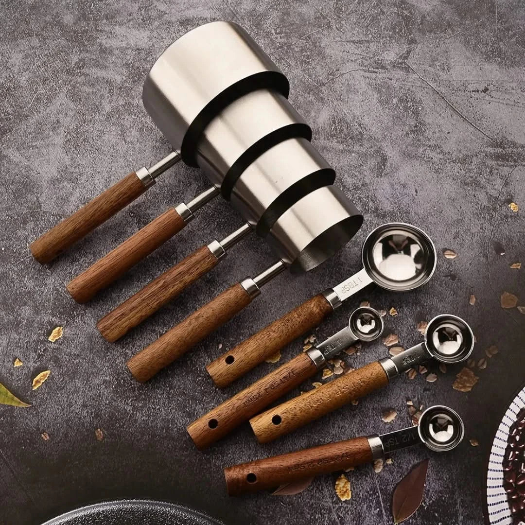 Messlöffel mit Holzgriff, 5-teiliges Set, Küchenlöffel aus Edelstahl zum Backen, Kochen und Abmessen, Premium | Sansoti