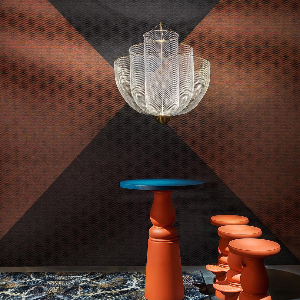 Geometrische Metalen Kroonluchter met Geïntegreerde LED en Messing Accenten – Drie Gelaagde Designlamp | Sansoti