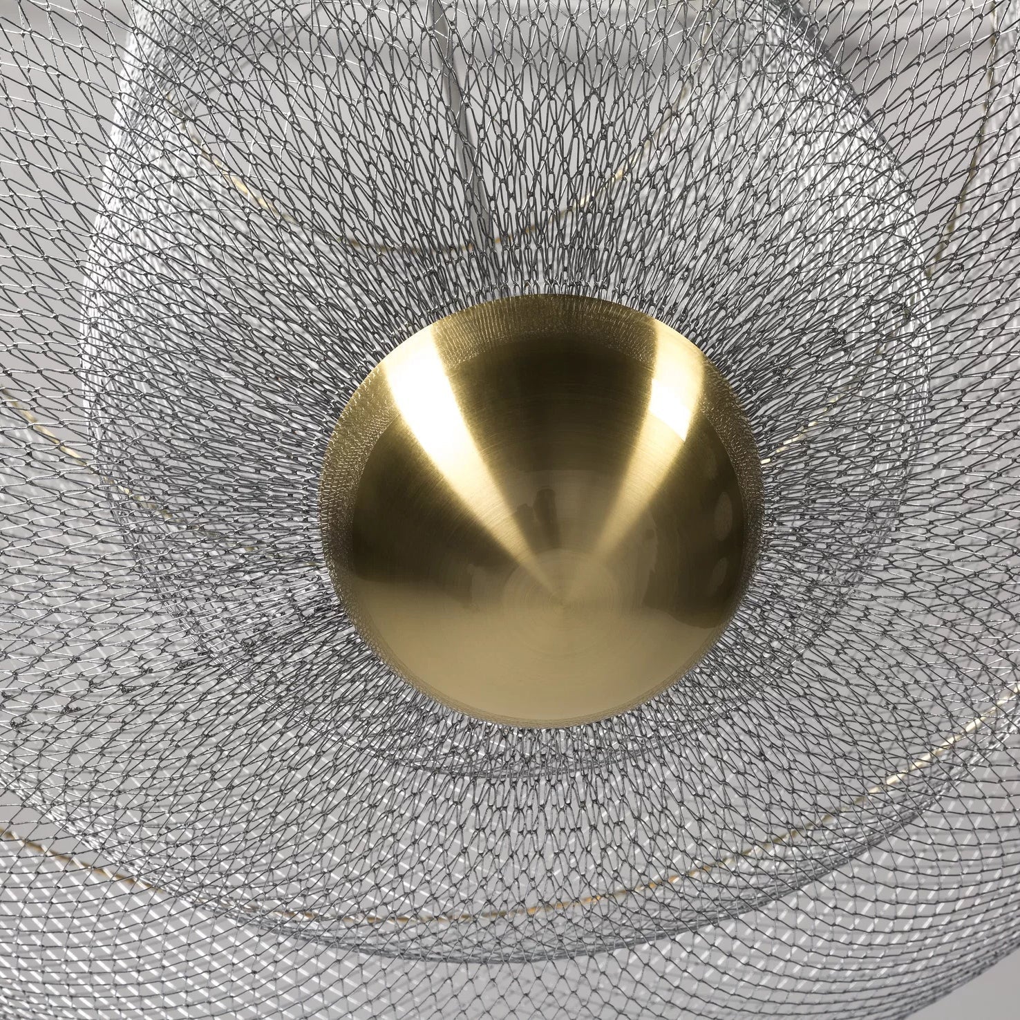 Geometrische Metalen Kroonluchter met Geïntegreerde LED en Messing Accenten – Drie Gelaagde Designlamp | Sansoti