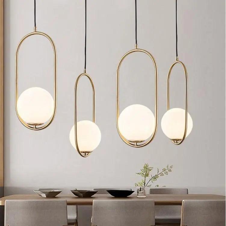 Scandinavische Hanglamp Mia met Gouden Armatuur en Glazen Kap – Moderne Plafondverlichting voor Eetkamer, Slaapkamer en Woonkamer | Sansoti