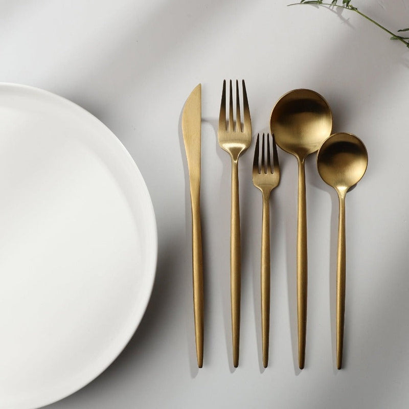 Bestek Set 18/10 RVS met Titanium Coating voor Moderne Gedekte Tafels 4 tot 16 Personen Elegante Tafelbestek | Sansoti