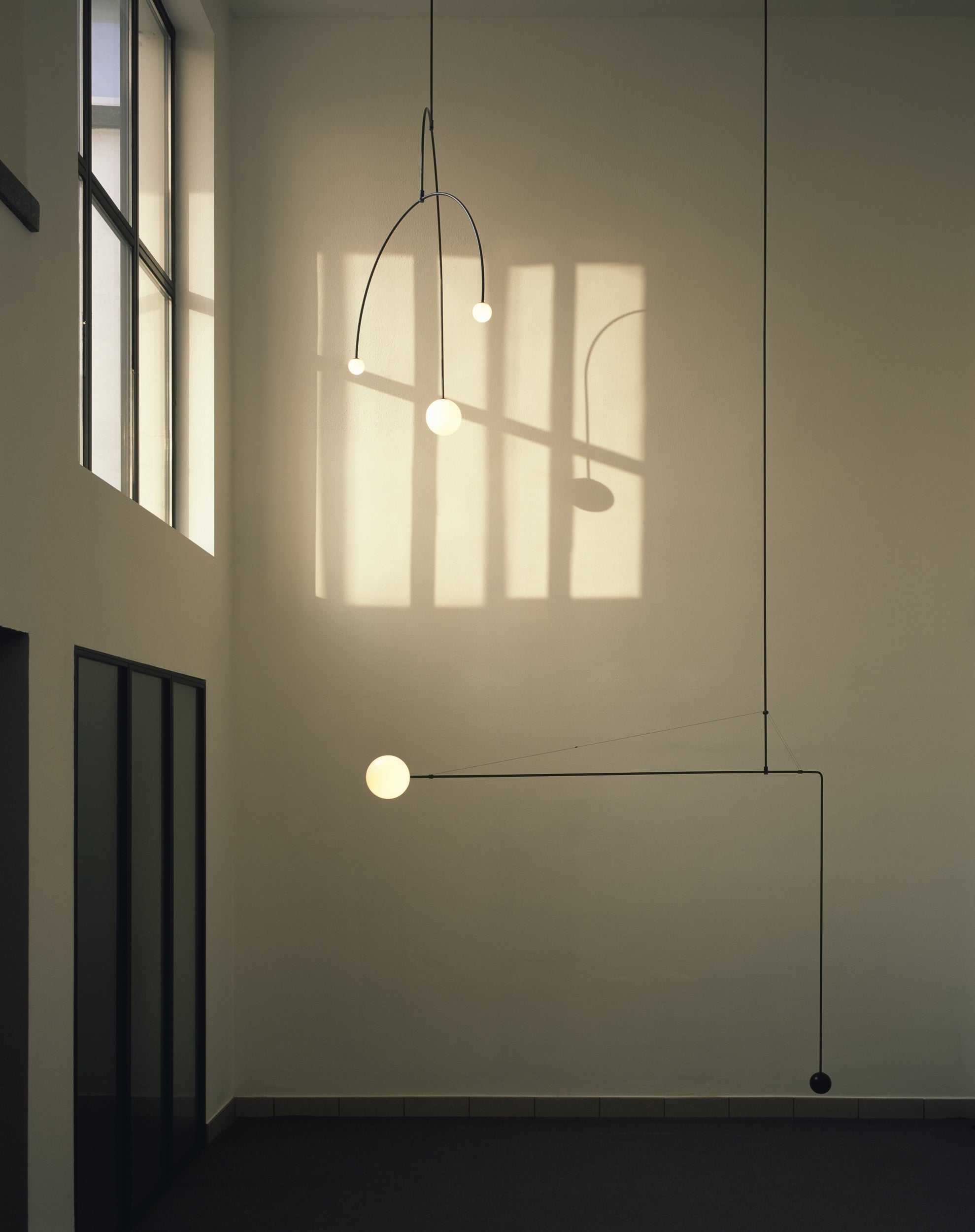 Mobiel Plafondlamp met Glazen Bollen – Modern Messing of Zwart Design – 9 Configuraties – G9 & G4 Fitting | Sansoti