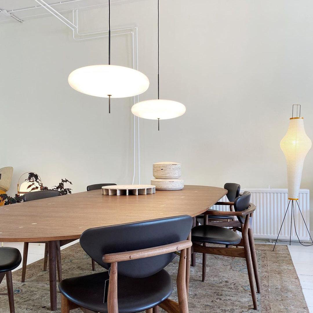 Opaalwitte Schijfhanglamp Elliptisch Design Glas-Effect Polymeer 3-4 Lichtpunten E26/E27 Moderne Designlamp Scandinavische Stijl Zwart of Wit Scandinavisch Interieur | Sansoti