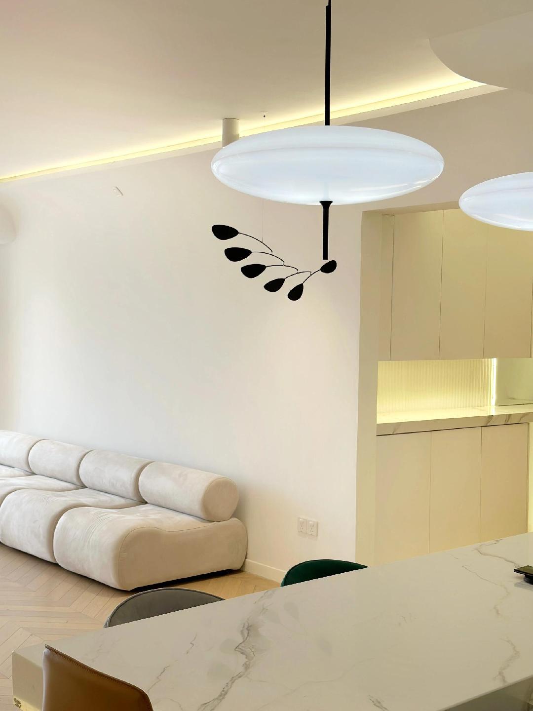 Opaalwitte Schijfhanglamp Elliptisch Design Glas-Effect Polymeer 3-4 Lichtpunten E26/E27 Moderne Designlamp Scandinavische Stijl Zwart of Wit Scandinavisch Interieur | Sansoti