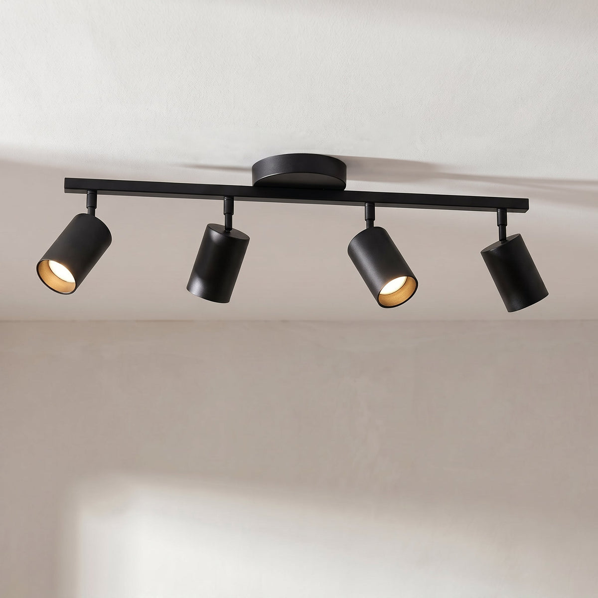 Plafonnier à 4 spots réglables, aluminium noir et blanc, douilles GU10, éclairage pour salon et cuisine, style moderne | Sansoti